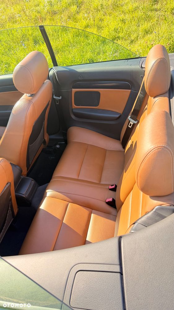 Audi A4 Cabrio 2.4 - 7