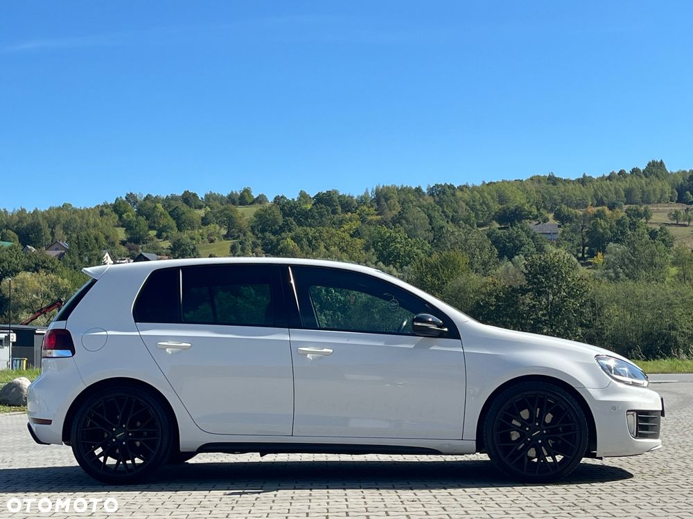 Volkswagen Golf - 14