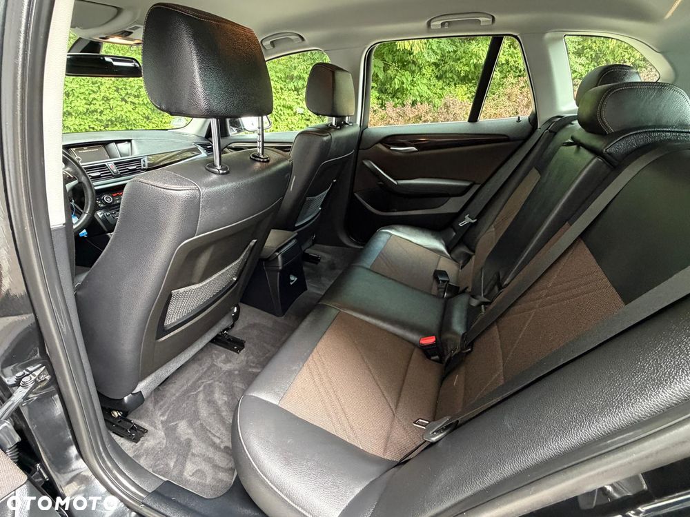 BMW X1 sDrive18d xLine - 30