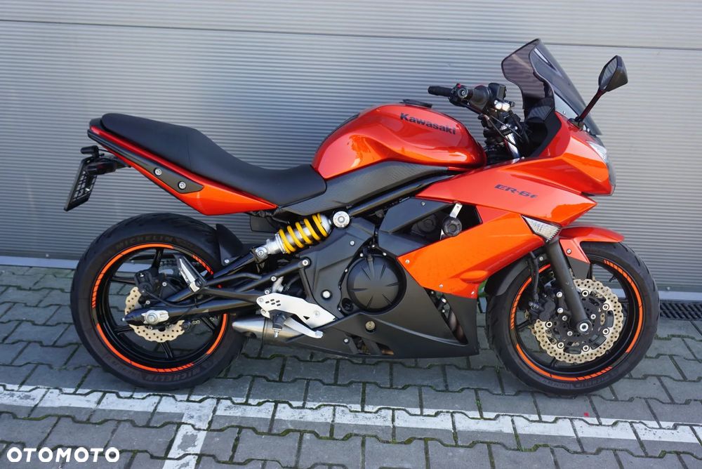 Kawasaki ER - 2