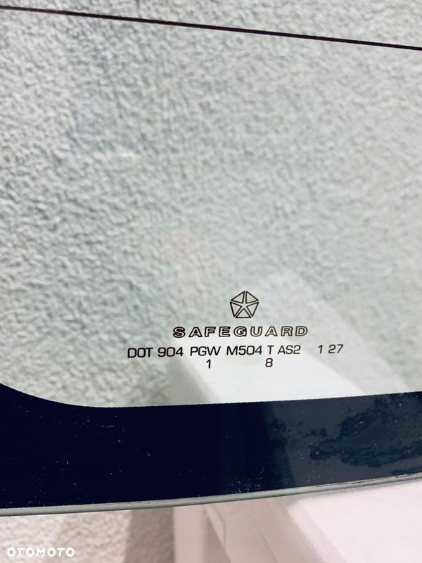 Szyba tylna NOWA CHRYSTER VOYAGER 2001-2008 OE - 2