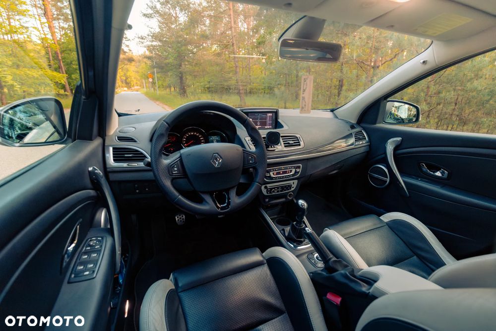 Renault Megane dCi 165 FAP GT - 12