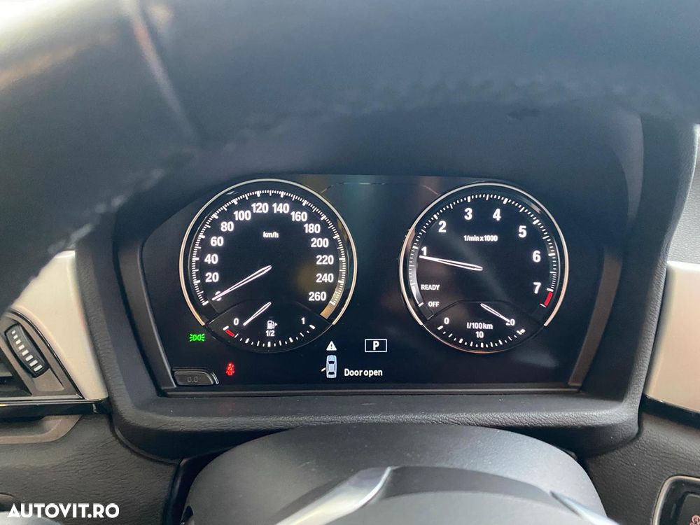 BMW X1 xDrive20i AT - 10