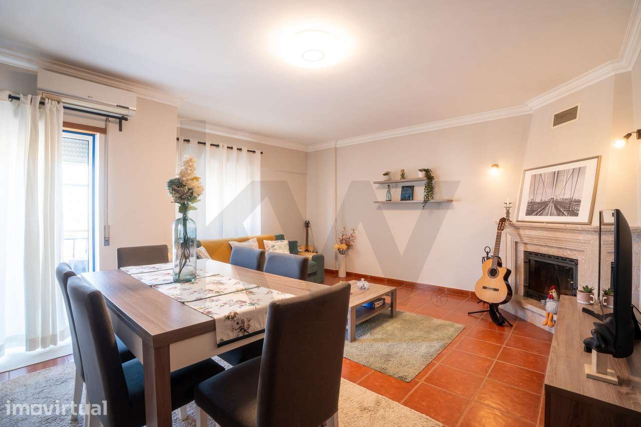 Fantástico T3 com Suíte, Garagem em Samora Correia - Grande imagem: 2/33