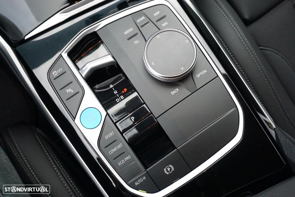 BMW i4 eDrive40 - 28