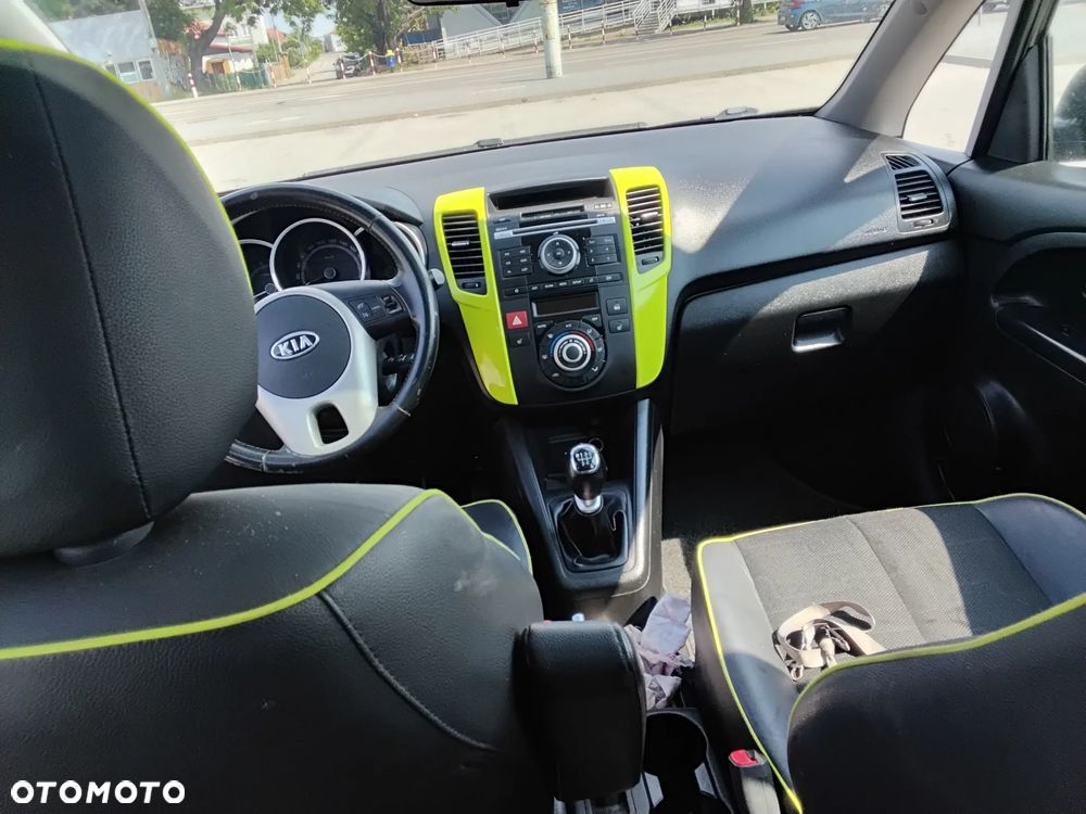 Kia Venga 1.4 L - 6