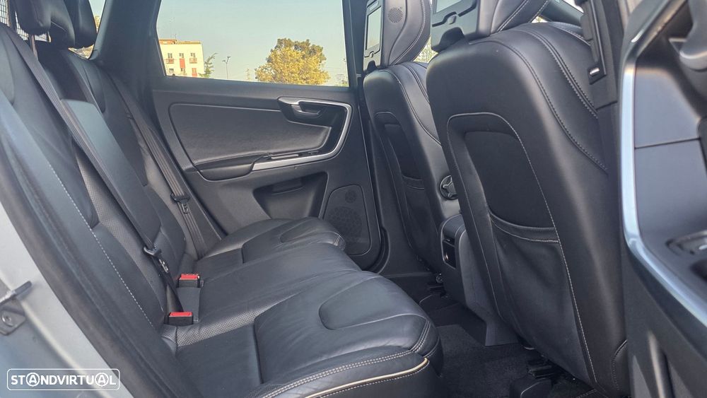 Volvo XC 60 2.4 D5 R-Design AWD S/S 139g - 19