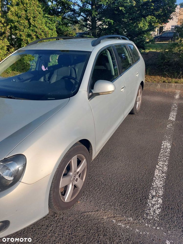 Volkswagen Golf - 6