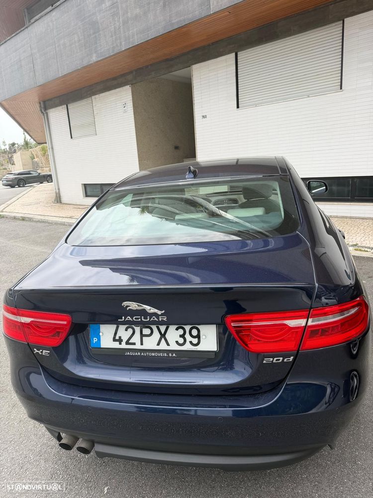 Jaguar XE 2.0 D Prestige Aut. - 3