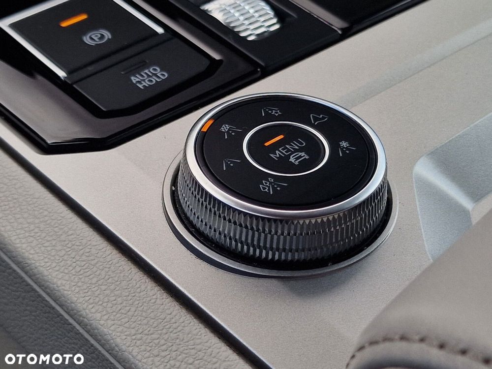 Volkswagen Touareg 3.0 V6 TDI SCR 4Mot Elegance - 27