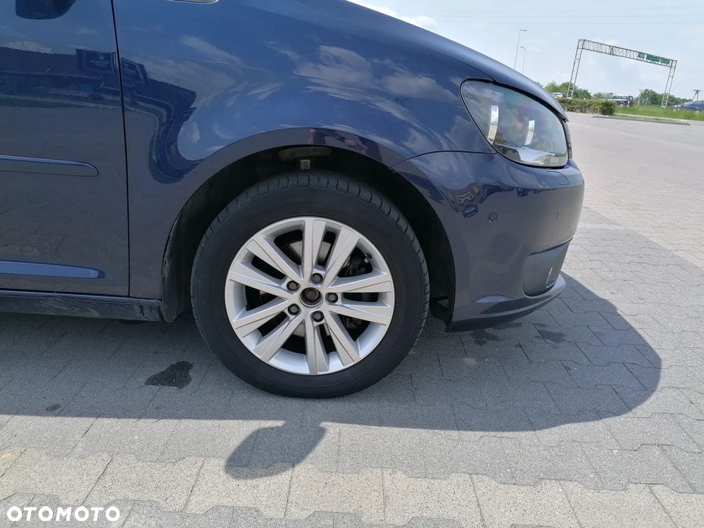 Volkswagen Touran 1.6 TDI DPF STYLE - 25