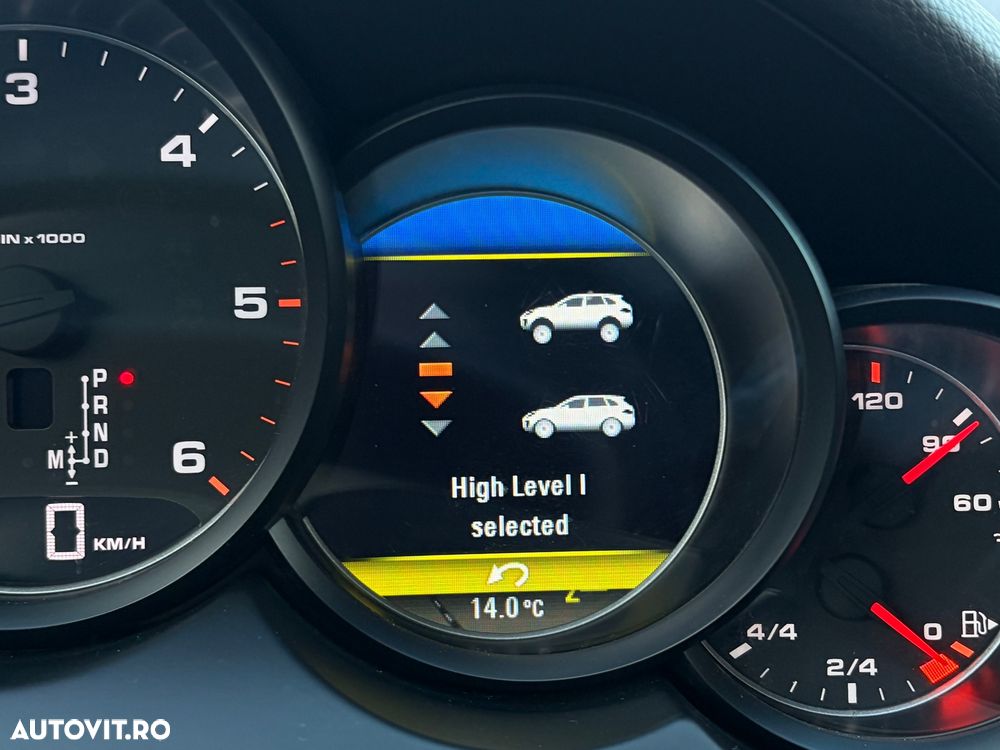 Porsche Cayenne 3.0TD TipTronic - 33