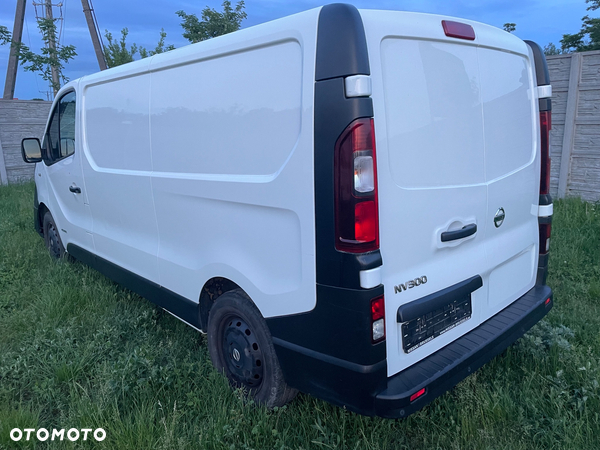 Nissan NV300