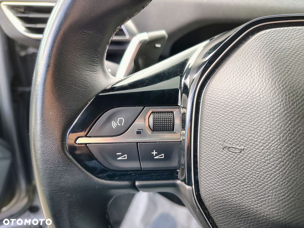 Peugeot 3008 1.2 PureTech Active Pack S&S EAT8 - 18