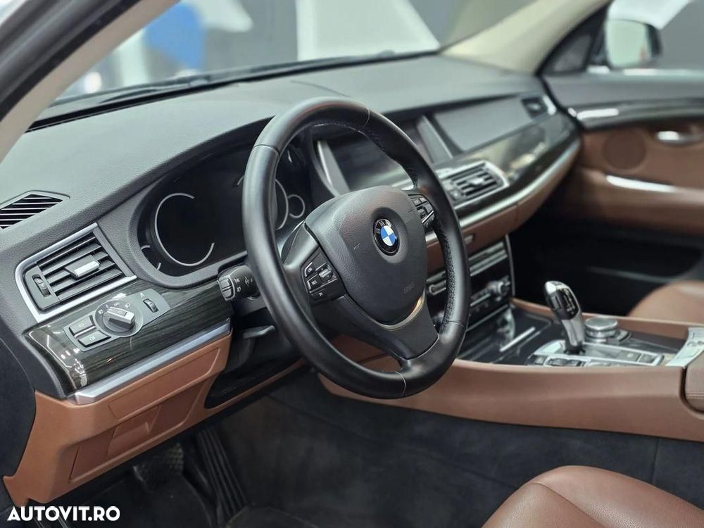 BMW Seria 5 535d xDrive AT - 8