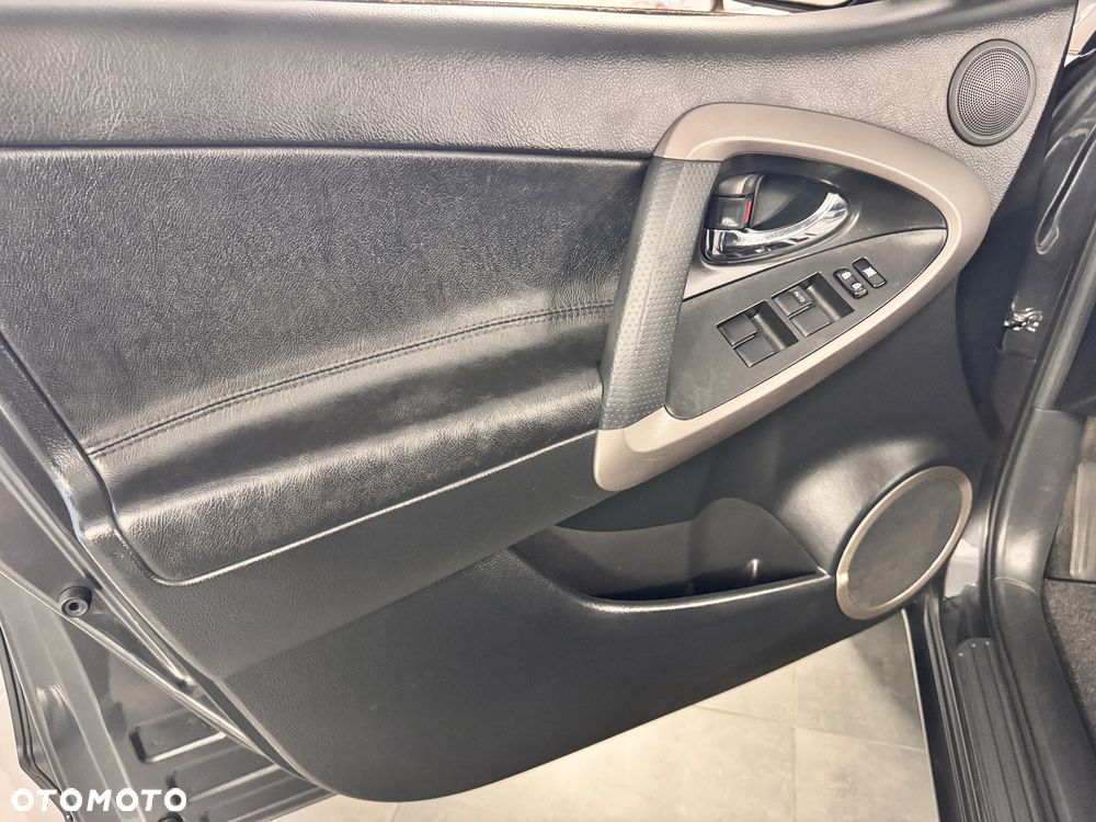Toyota RAV4 2.0 4x4 Automatik Sol - 23