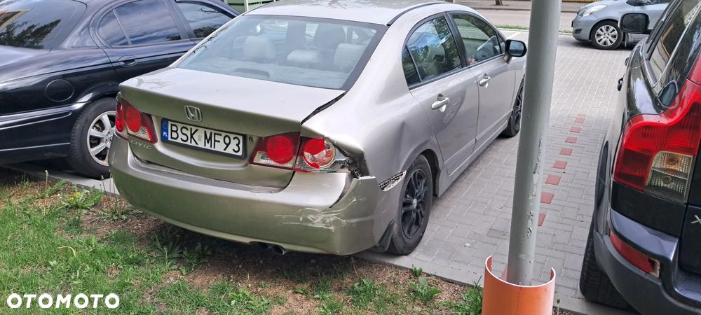 Honda Civic 1.8 Comfort - 12