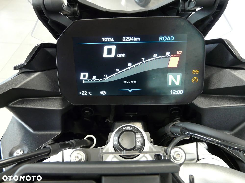 BMW XR - 13