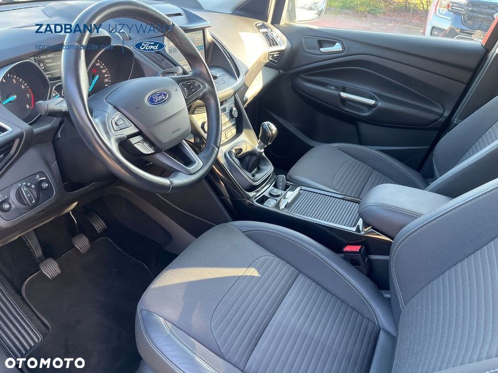 Ford Kuga - 10