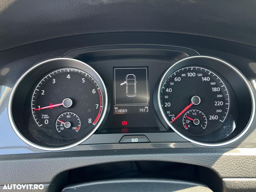 VOLKSWAGEN Golf 2020 — imagine 7