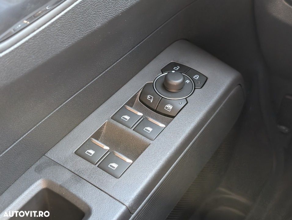Ford Tourneo Courier - 19