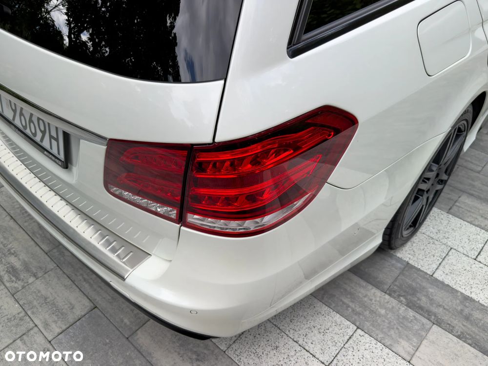 Mercedes-Benz Klasa E 250 BlueTEC 4-Matic Classic - 21