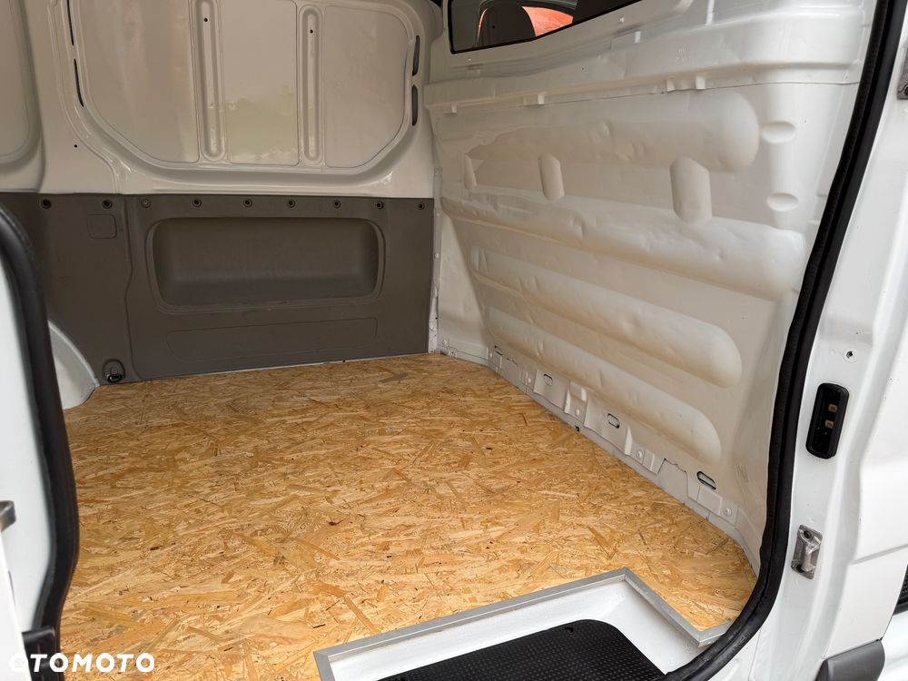 Renault Trafic - 18