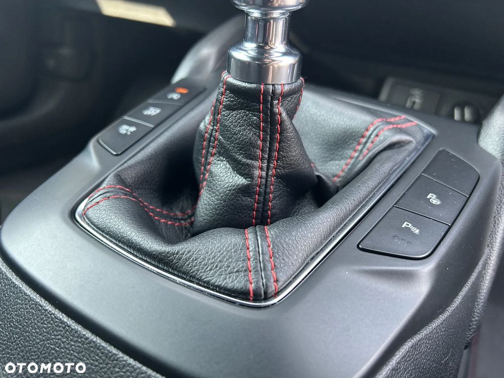 Ford Focus 1.5 EcoBoost ST-Line - 16