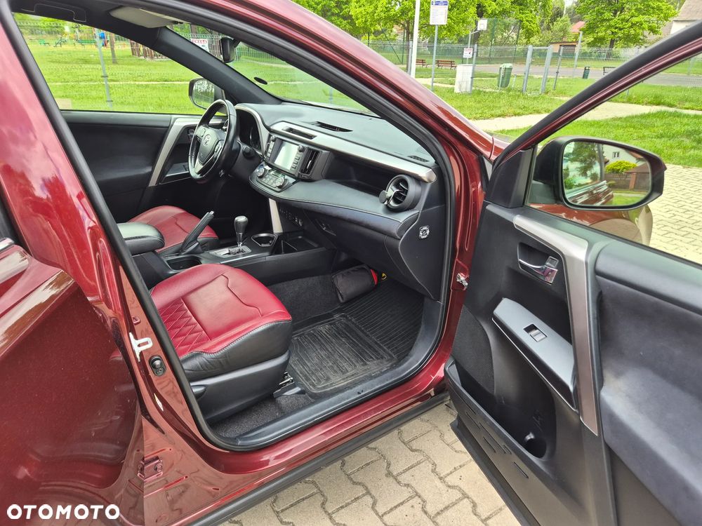 Toyota RAV4 - 11