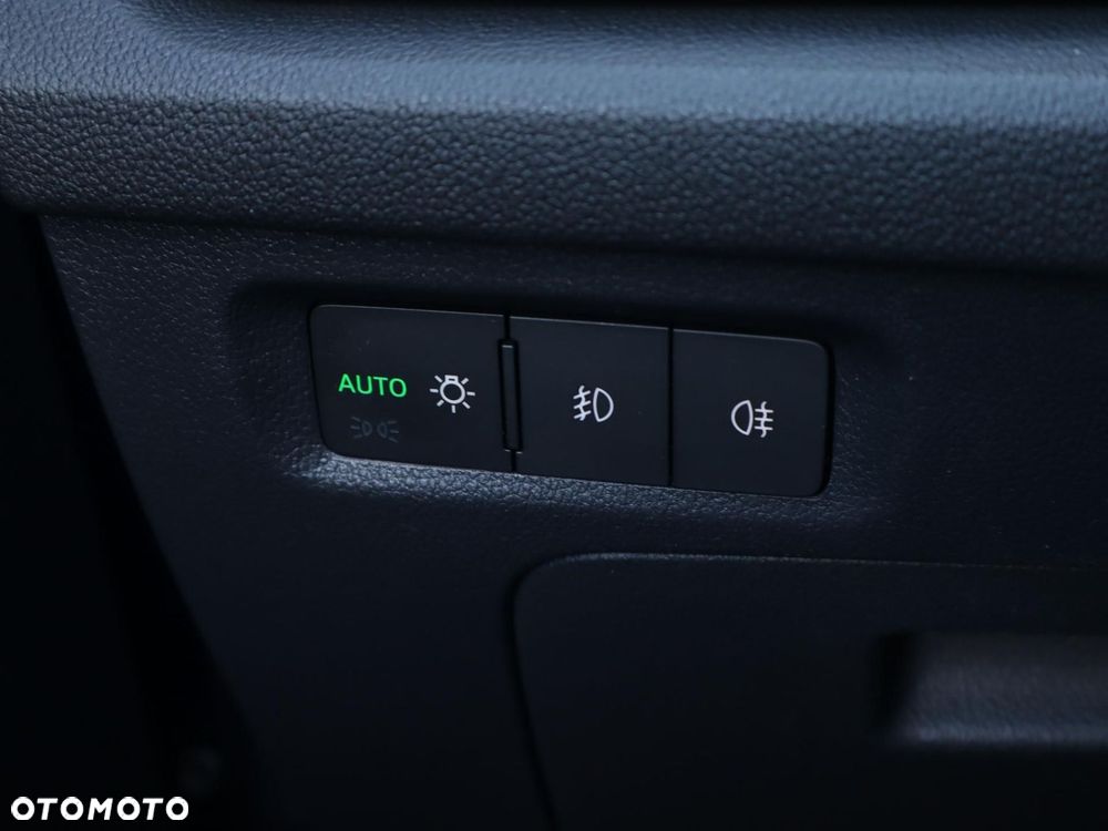 Skoda Octavia 2.0 TDI Ambition DSG - 17