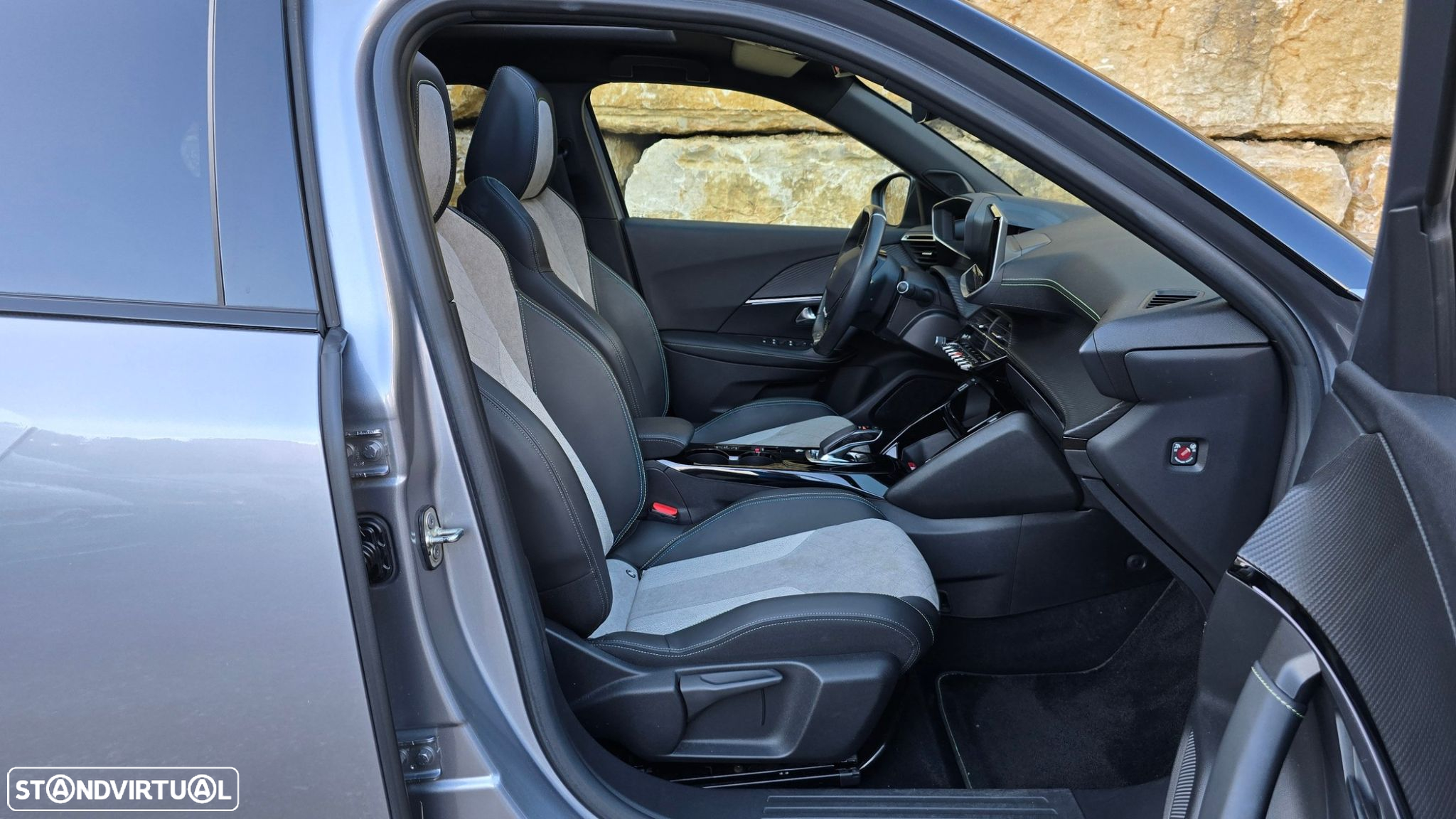 Peugeot e-2008 GT - 49
