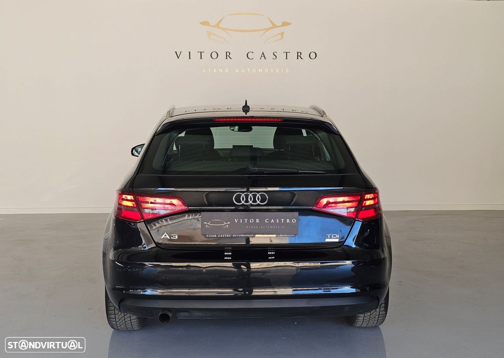 Audi A3 Sportback 1.6 TDI Attraction Ultra - 4