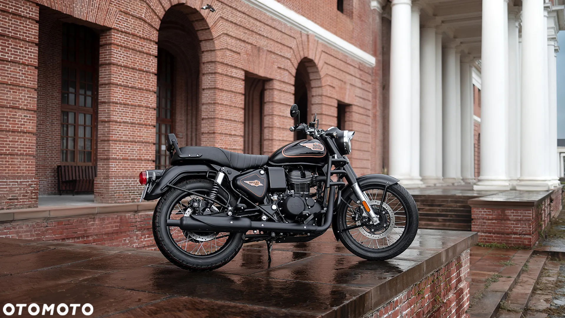 Royal Enfield Bullet 350 - 4