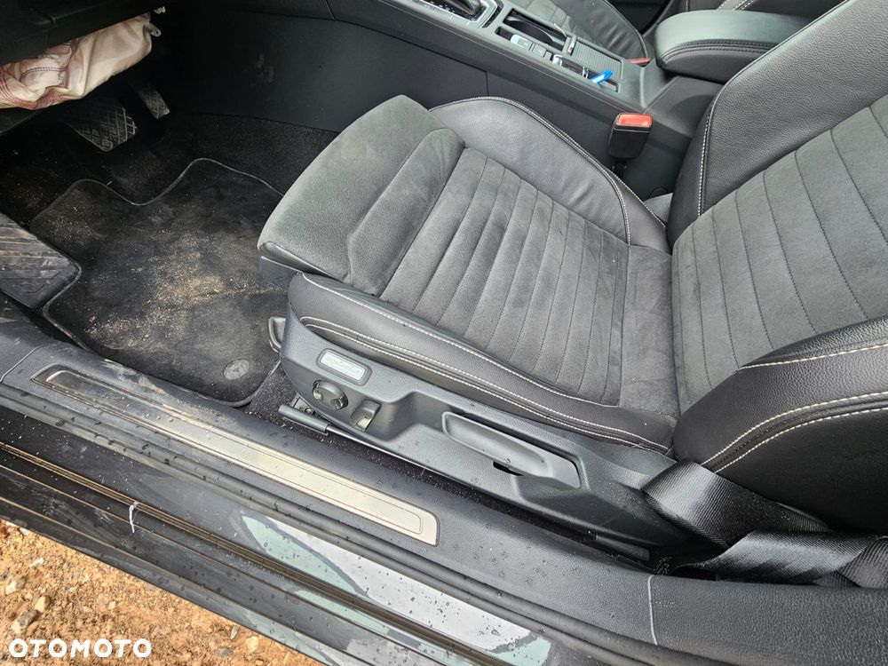 Volkswagen Passat - 35