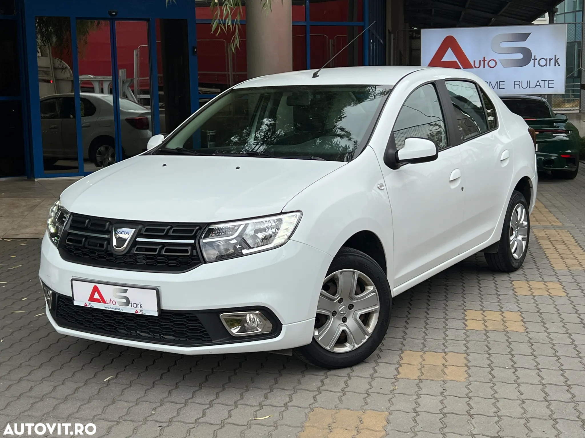 Dacia Logan 1.0 SCe Ambiance - 9