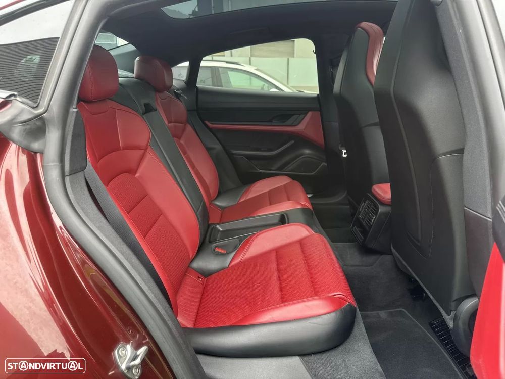 Porsche Taycan 4S - 44
