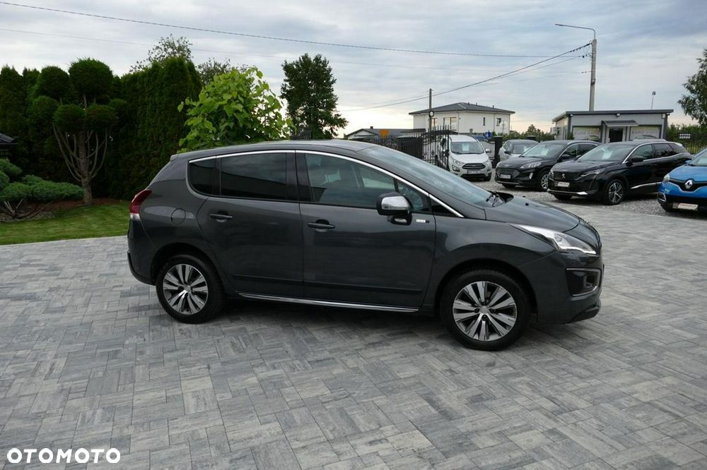 Peugeot 3008 1.2 PureTech GPF Allure S&S - 16