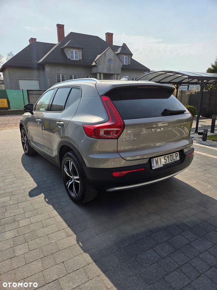 Volvo XC 40 T3 Momentum Pro - 9