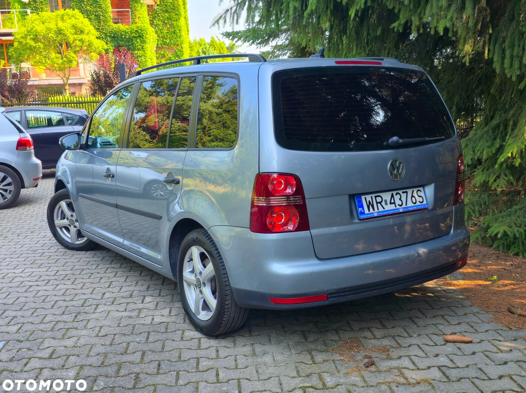 Volkswagen Touran 1.9 TDI Conceptline DSG - 5