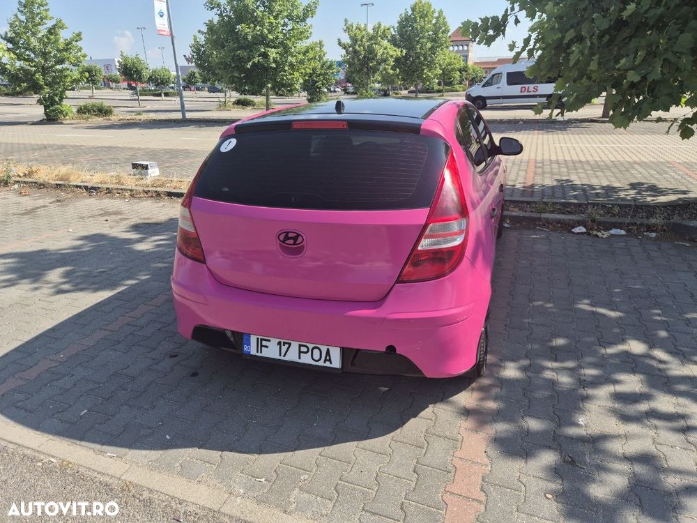 Hyundai i30 1.6 CRDi CLASSIC - 4