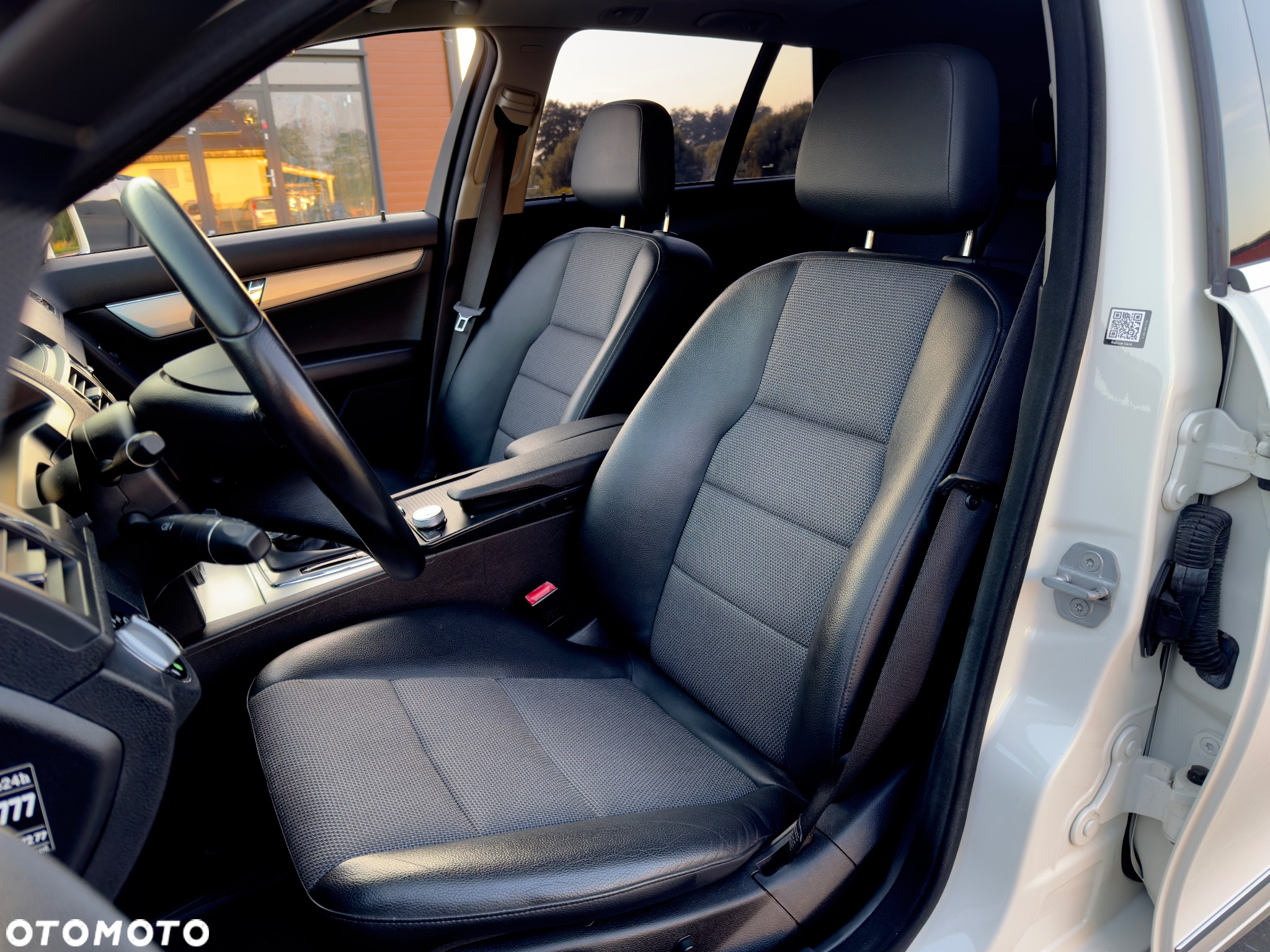 Mercedes-Benz Klasa C 180 T Kompressor Automatik BlueEFFICIENCY Special Edition - 7