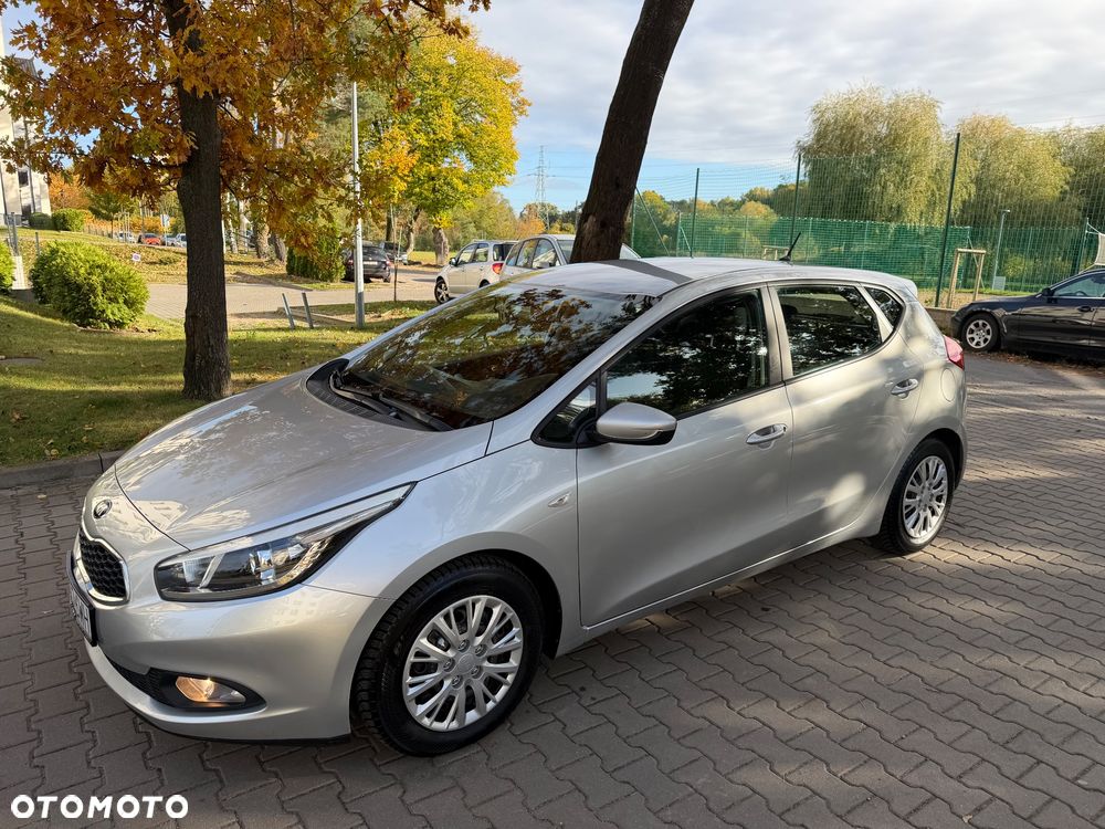 Kia Ceed - 14