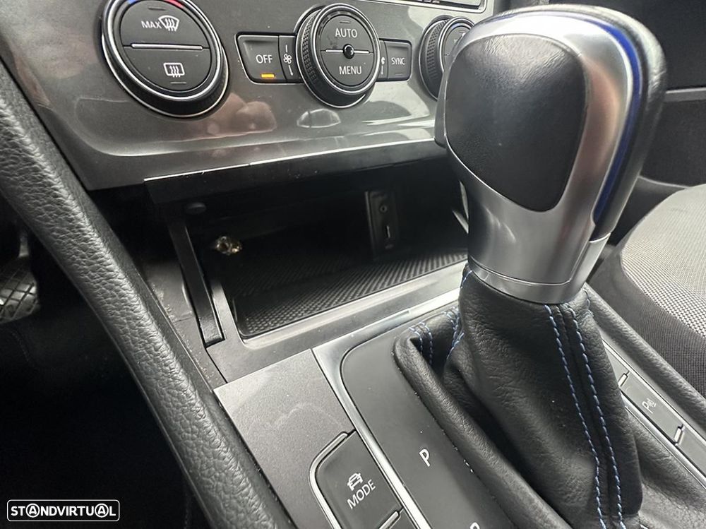 VW e-Golf AC/DC - 32