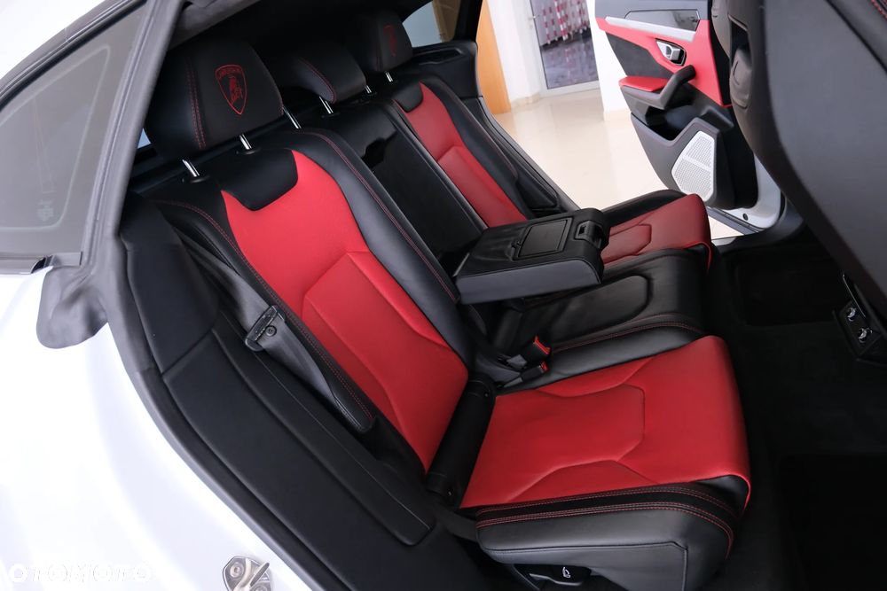 Lamborghini Urus - 29