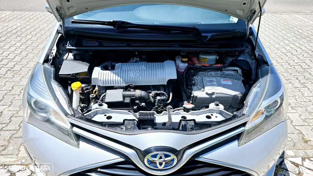 Toyota Yaris 1.5 HSD Comfort +P.Style+P.Techno - 34