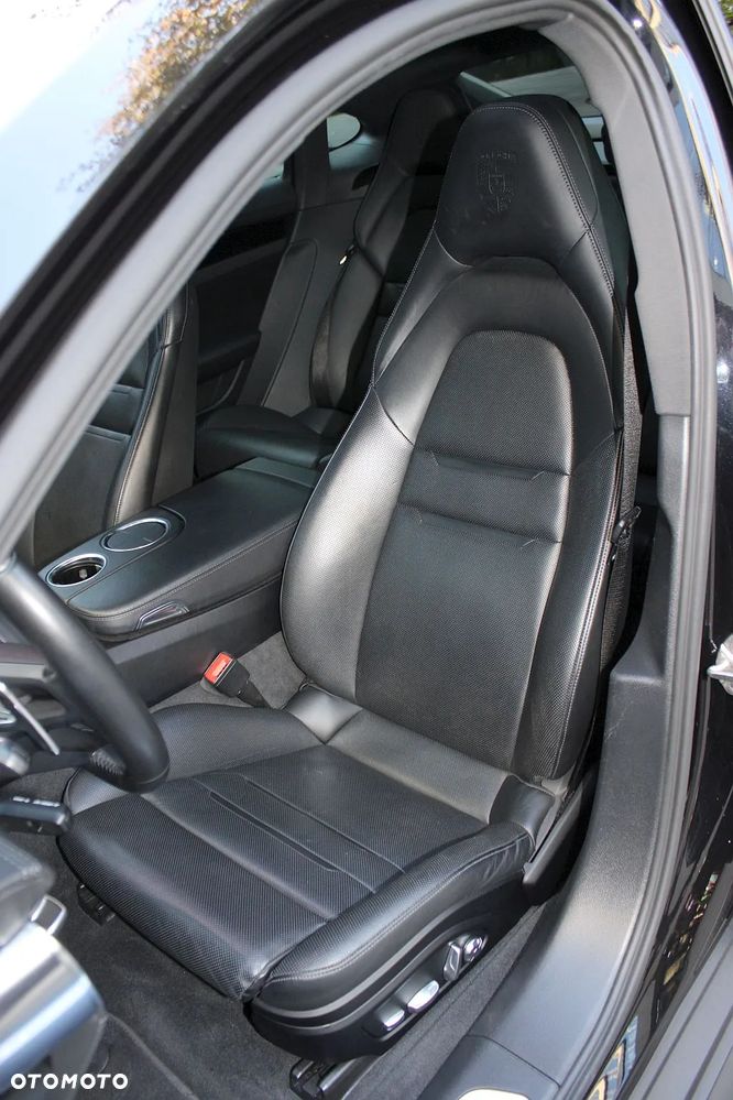 Porsche Panamera 4S E-Hybrid - 12