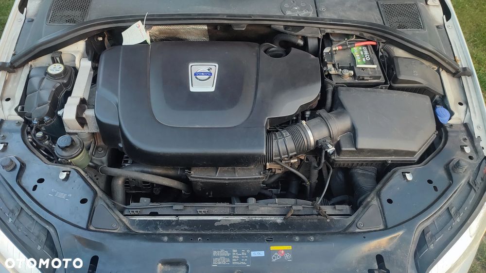 Volvo V70 D5 AWD Kinetic - 11