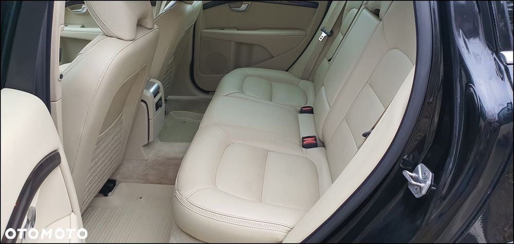 Volvo XC 70 D4 AWD Dynamic Momentum EU6 - 17