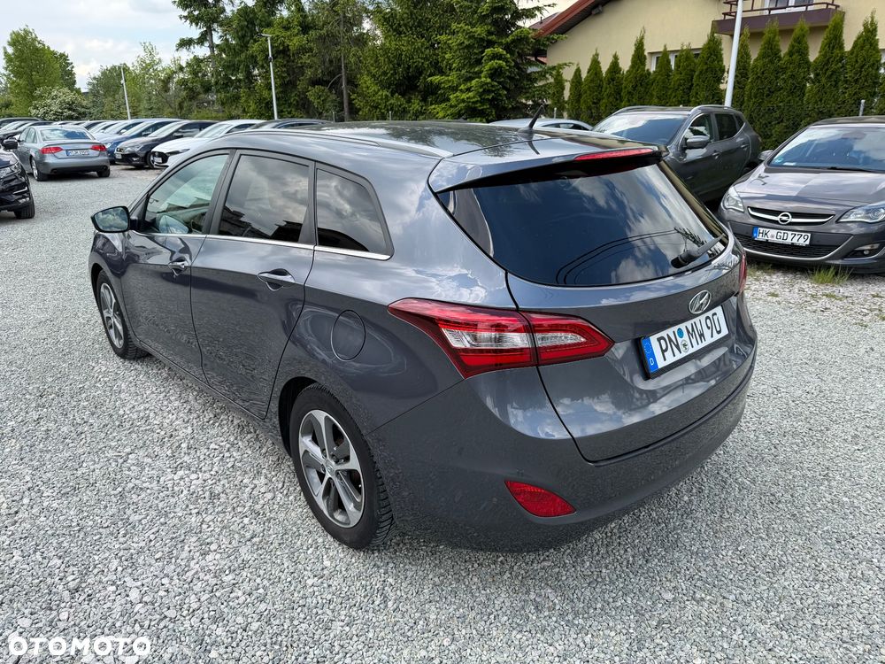 Hyundai i30 blue 1.6 GDI Trend - 15