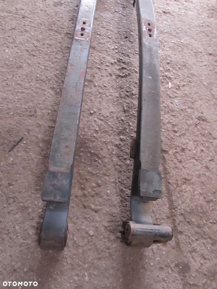 mercedes sprinter 906 resory tył 2 pióra - 3